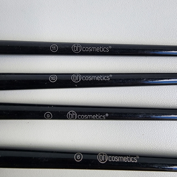 BH COSMETICS 9 Piece Holographic Black Makeup Brush Set Face Eyes - Picture 5 of 6